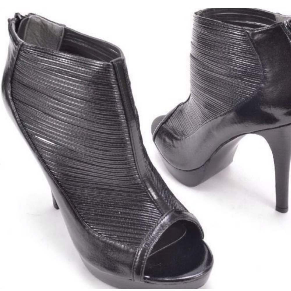 Carlos Santana Rome Platform Heels